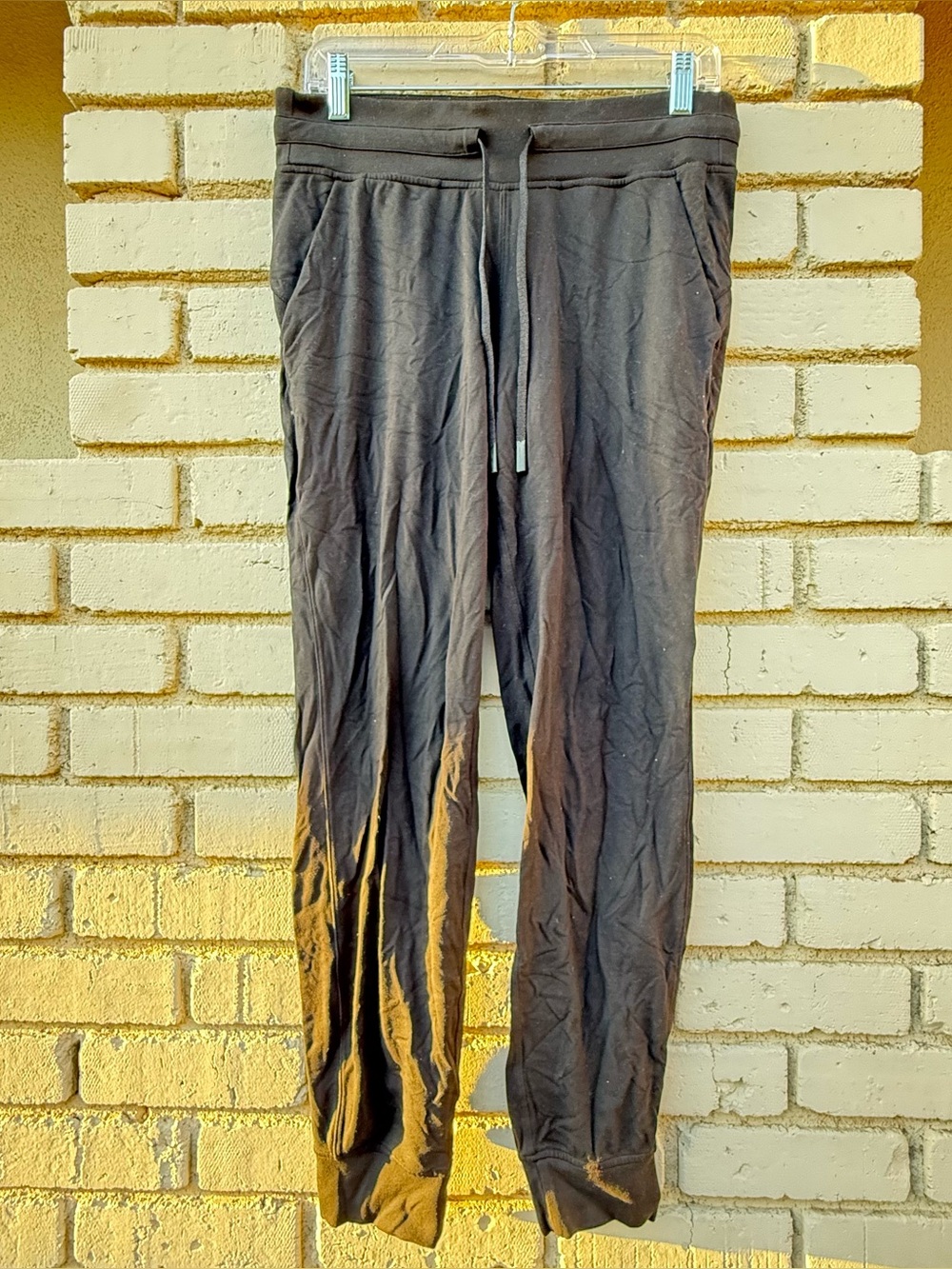 Lululemon Jogger Pants in Black - Size 8